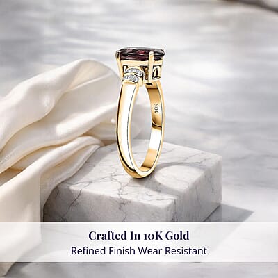 Luxoro Premium Madagascar Color Change Garnet and I2 Diamond 2.90 ctw Roayl Elegance Ring in 10K Yellow Gold (Size 10.0)