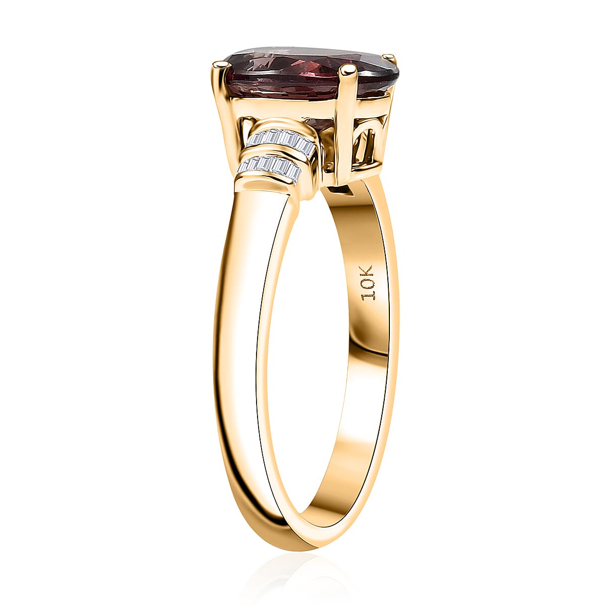 Luxoro Premium Madagascar Color Change Garnet and I2 Diamond 2.90 ctw Roayl Elegance Ring in 10K Yellow Gold (Size 6.0) image number 3