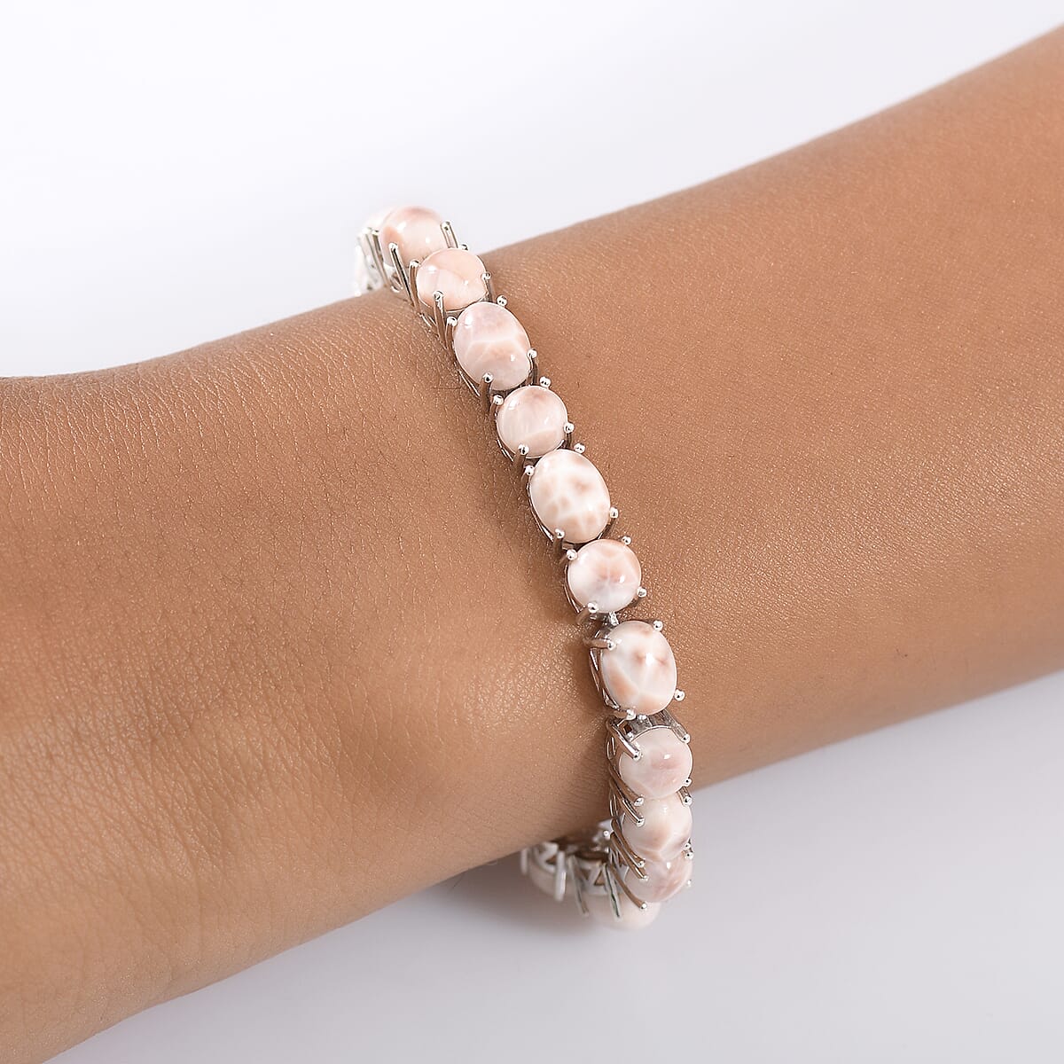 D'Joy Premium Natrolite 19.90 ctw Bracelet in Rhodium Over Sterling Silver (7.50 In) image number 2