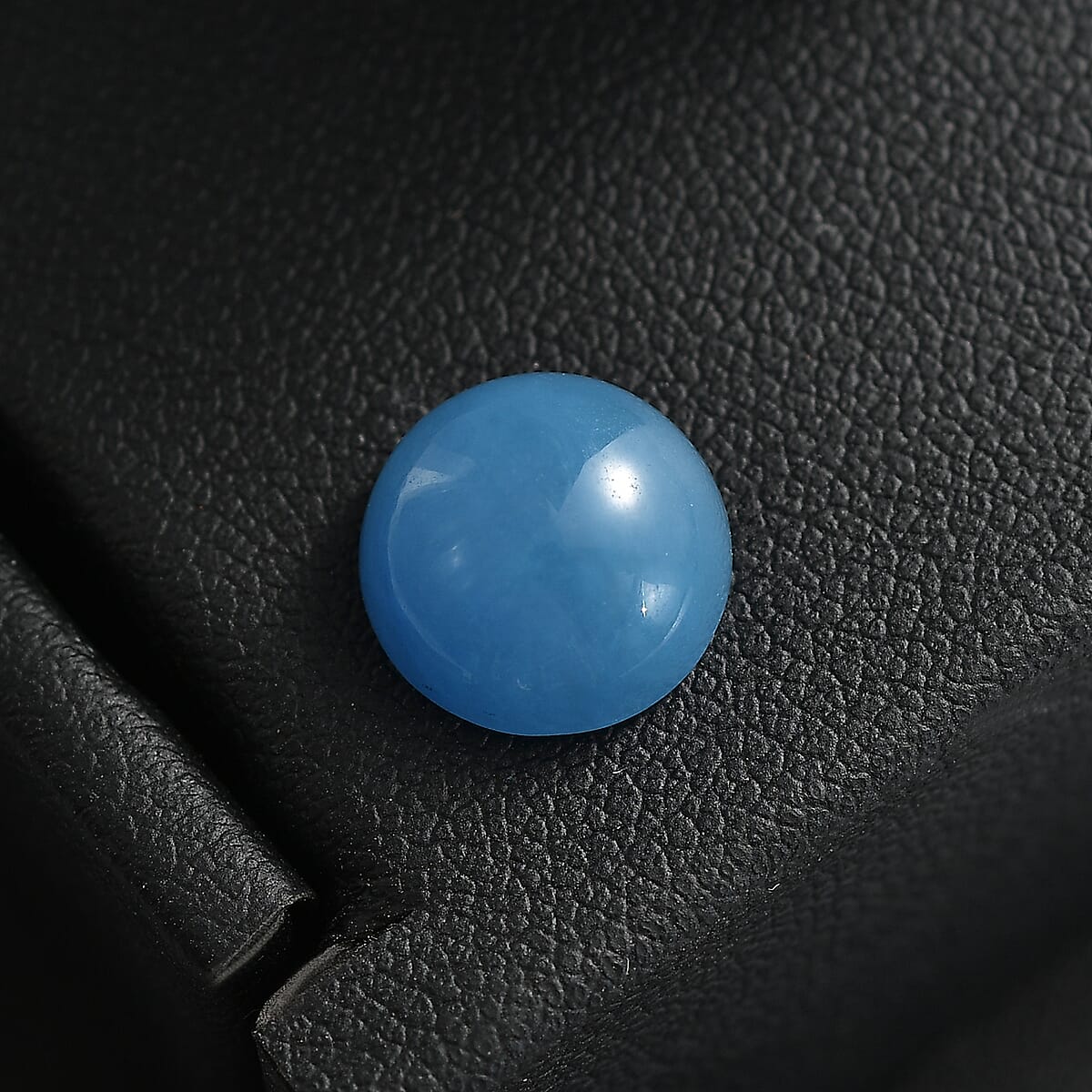 AAA Dyed Light Blue Color Jade (Rnd 10 mm) 4.40 ctw image number 1