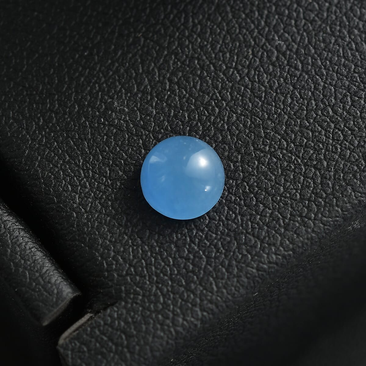AA Dyed Light Blue Color Jade (Rnd 6 mm) 1.07 ctw image number 1