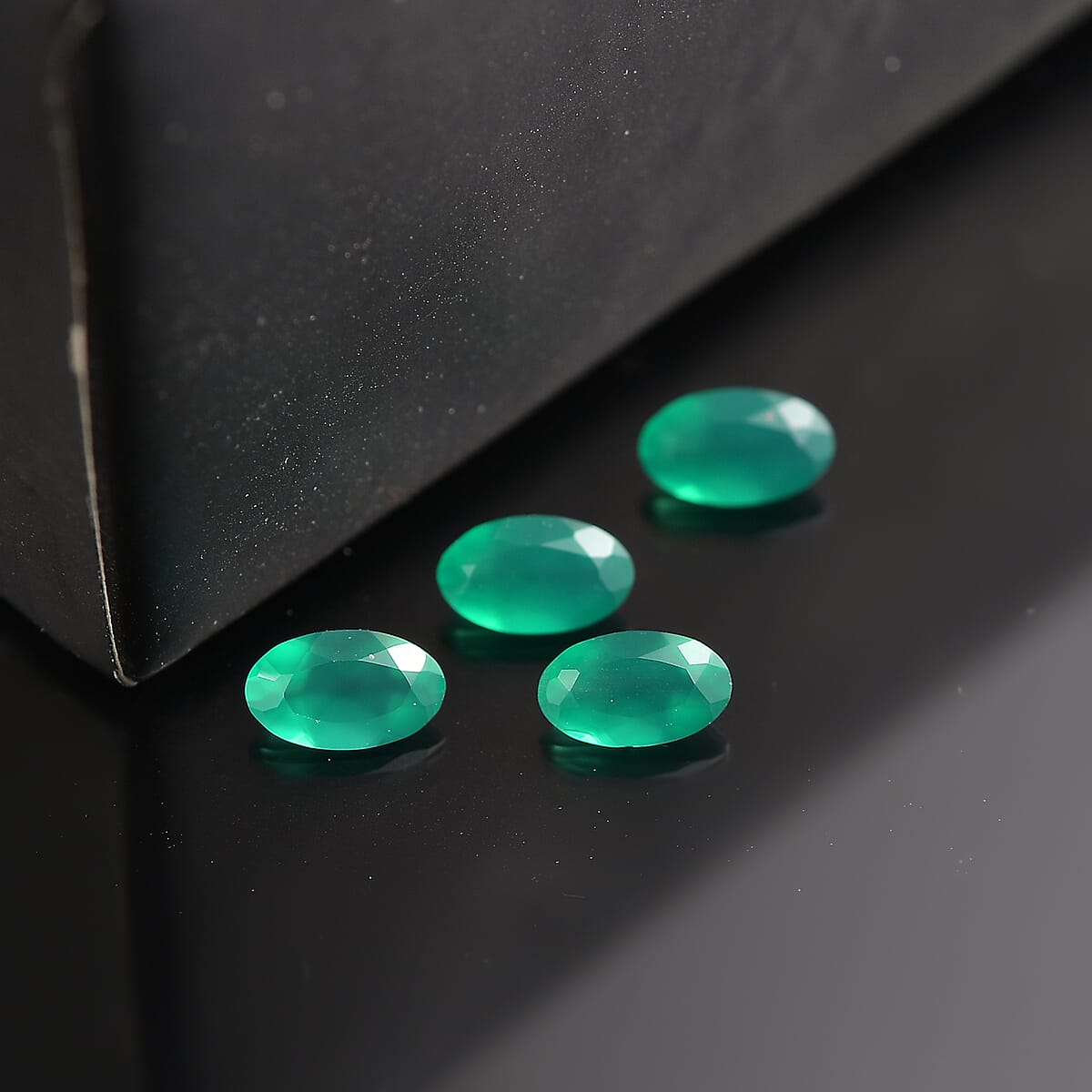 Green Onyx Set of 4 (Ovl 5x3 mm) 0.77 ctw image number 1