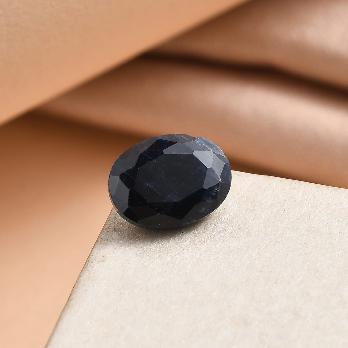 Midnight Sapphire (Ovl 8x6 mm) 1.50 ctw image number 1
