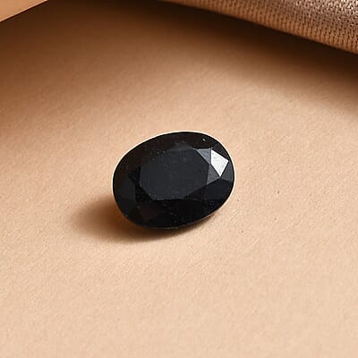 Midnight Sapphire (Ovl 9x7 mm) 2.35 ctw