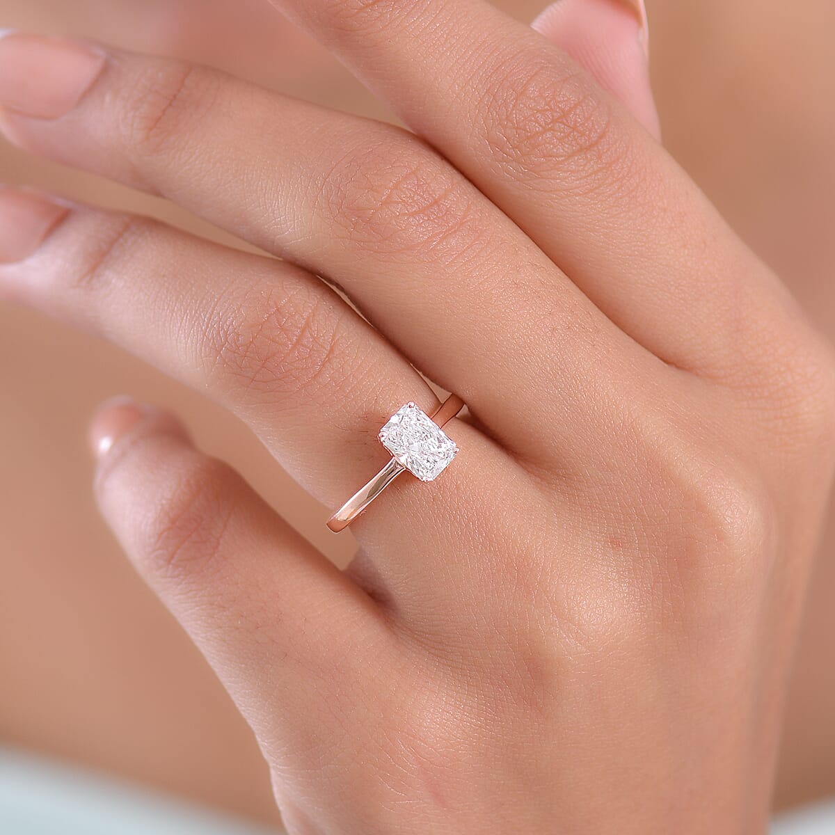 IGI Certified Luxuriant Lab Grown Diamond E-F VS 1.00 ctw Solitaire Ring in 18K Vermeil Rose Gold Sterling Silver (Size 5.0) (Del. In 10-12 Days) image number 2