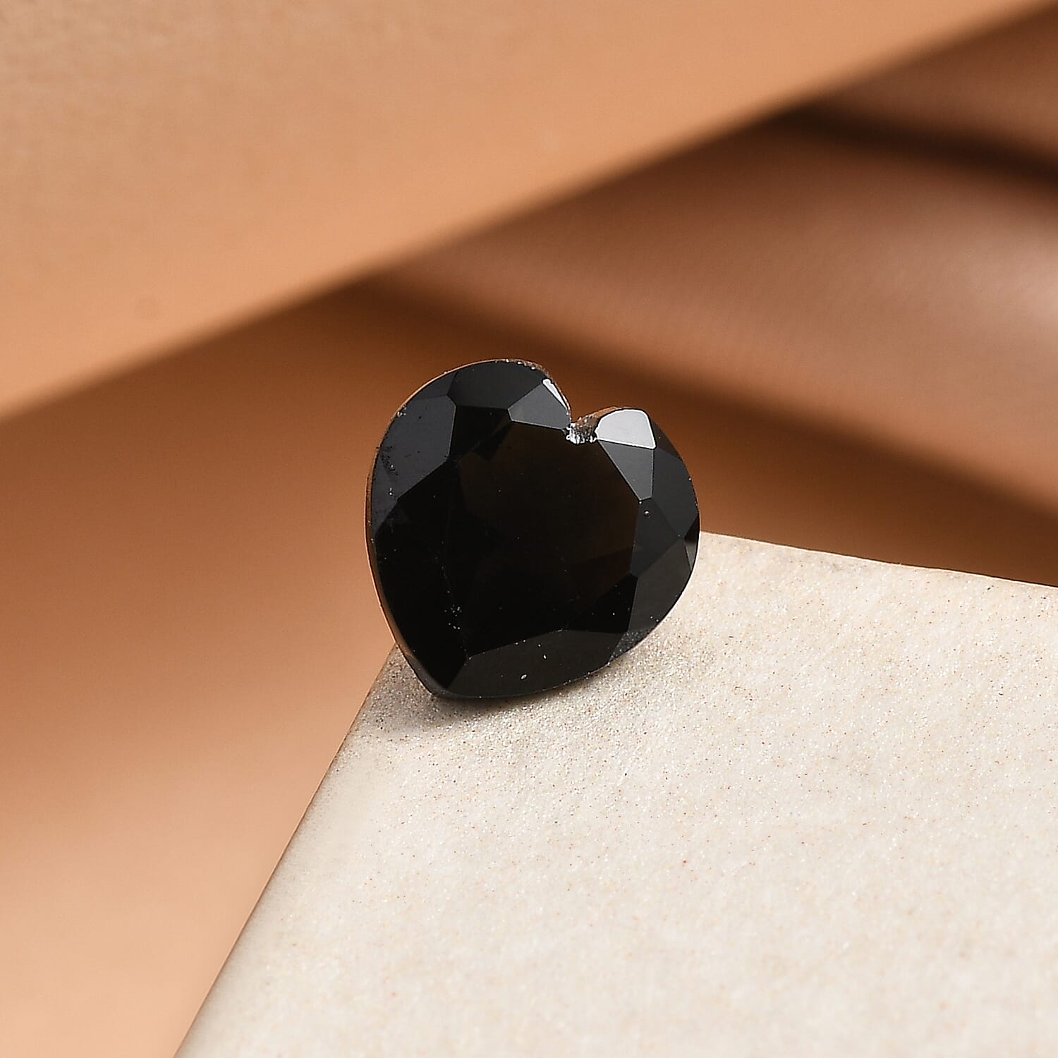 AA Black Obsidian (Hrt 6 mm) 0.63 ctw Loose Gemstone