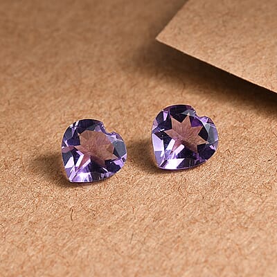 Bolivian Amethyst Set of 2 (Hrt 7 mm) 1.85 ctw Loose Gemstone