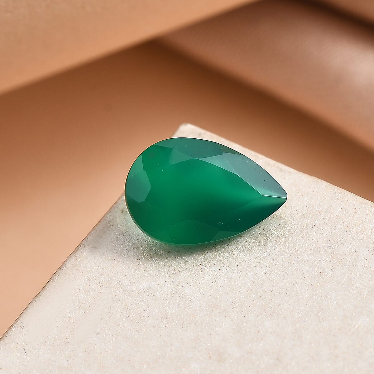 AA Green Onyx (Pear 9x6 mm) 1.06 ctw Loose Gemstone image number 1