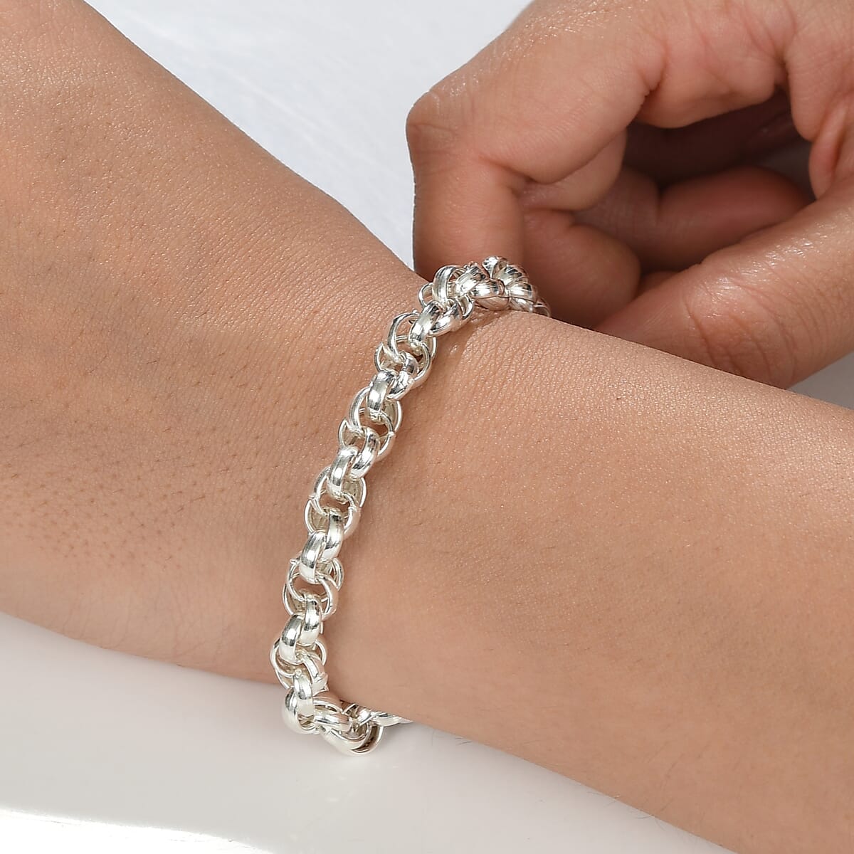 D’joy Sterling Silver Fancy Oval Link Infinity Twist Chain Bracelet (7.25 In) 10 Grams image number 2