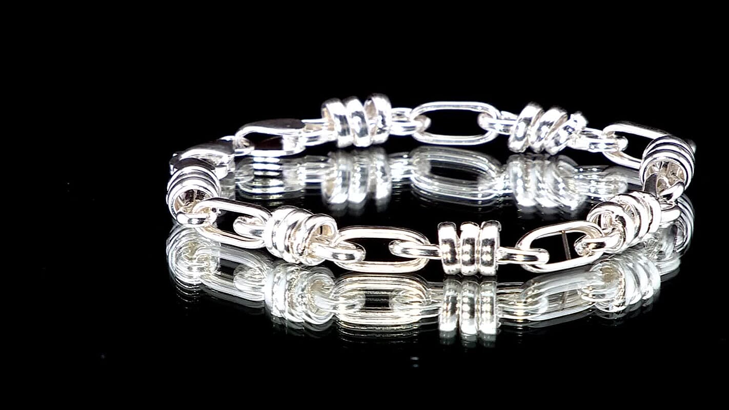 D'Joy Sterling Silver Fancy Knotted Bond Chain Bracelet (7.25 In) 7.90 Grams