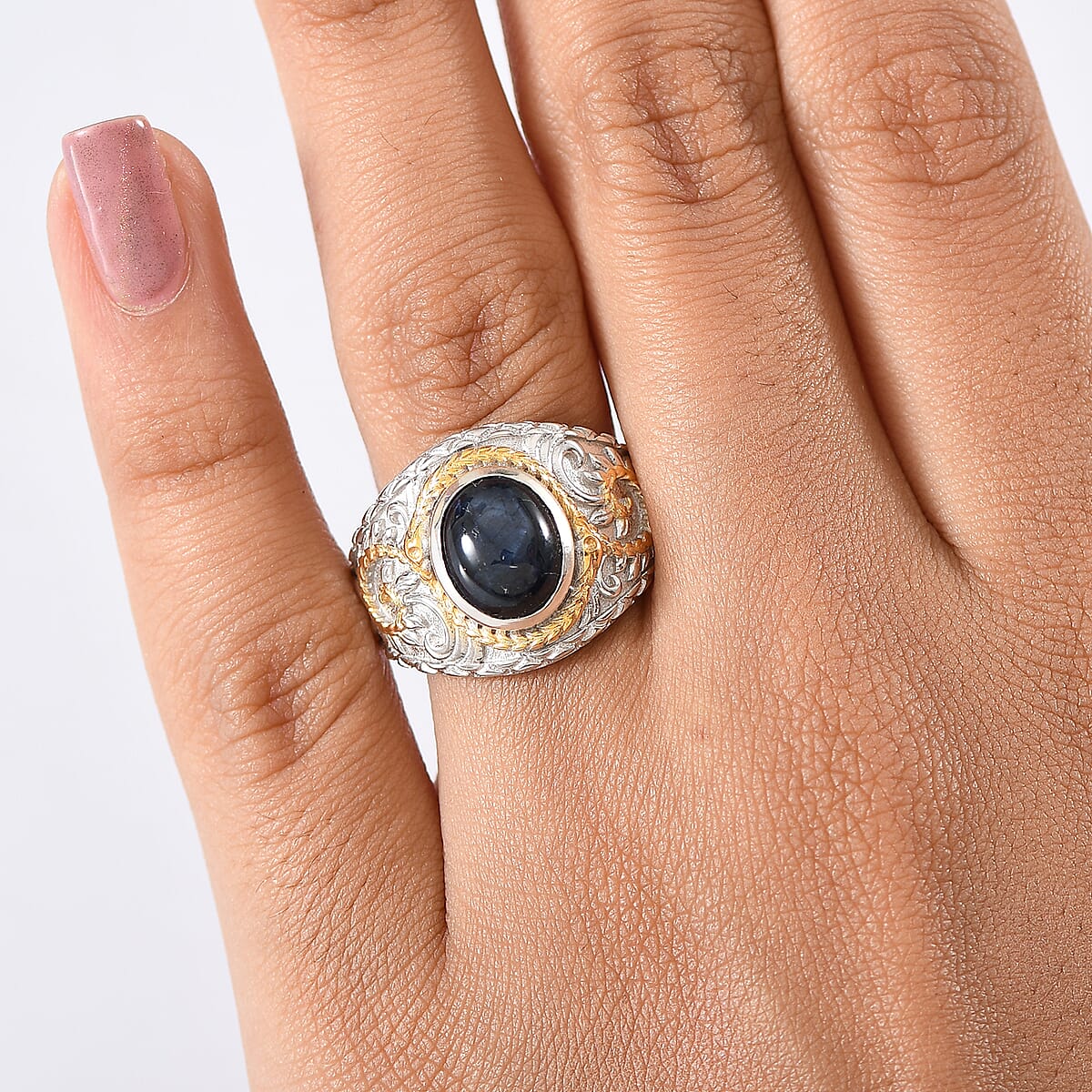 D'Joy Blue Star Sapphire (DF) 4.65 ctw Ring in 14K YG and Rhodium Over Sterling Silver (Size 6.0) image number 2