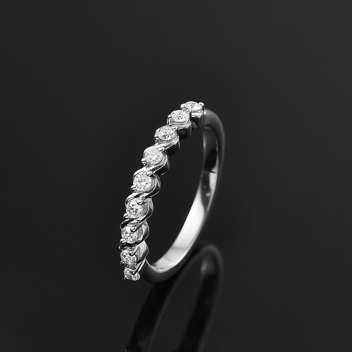 Luxuriant Lab Grown Diamond G-H SI 0.25 ctw Band Ring in 10K White Gold (Size 7.0) image number 1