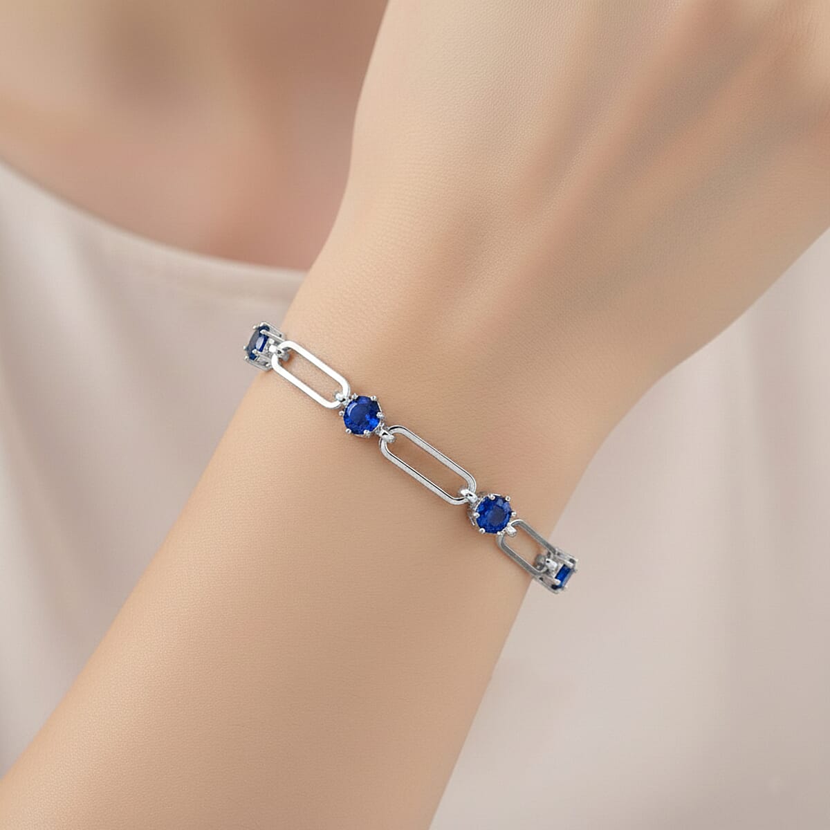 Doorbuster Blue Austrian Crystal Paperclip Chain Bracelet in Silvertone (7.5-9.5In) image number 2
