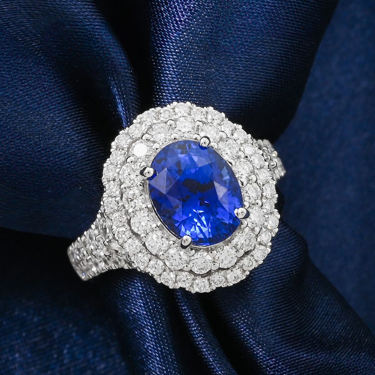 Chairman Collection Certified & Appraised Rhapsody AAAA Ceylon Blue Sapphire and E-F VS Diamond 4.75 ctw Ring in 950 Platinum (Size 7.0)  10.48 Grams image number 1