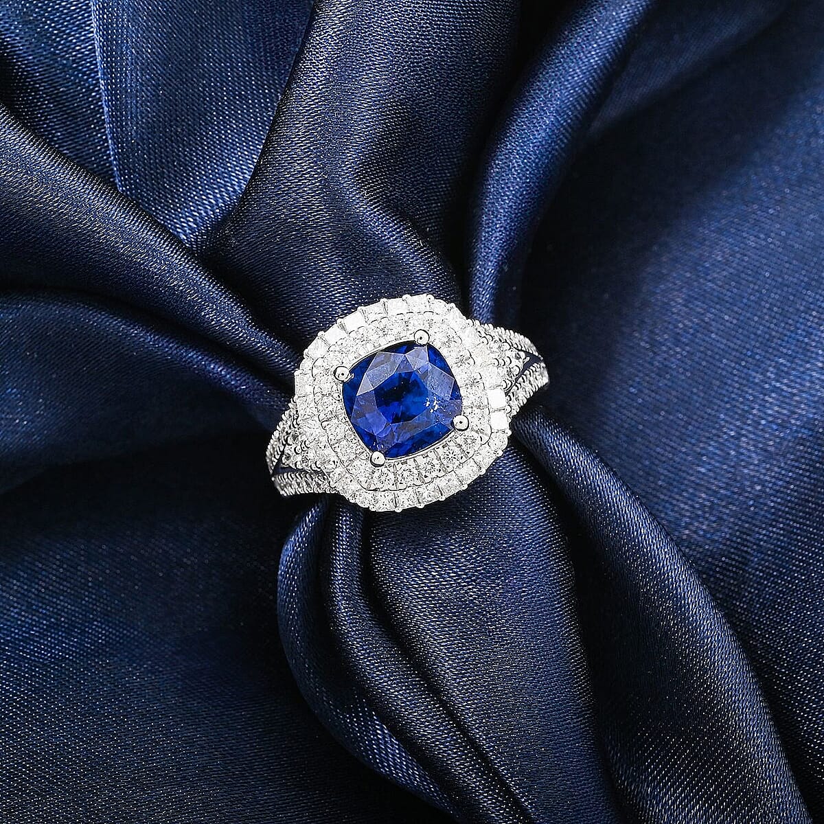 Certified & Appraised Rhapsody 950 Platinum AAAA Ceylon Blue Sapphire, Diamond (E-F, VS) Ring (Size 7.5) (12.79 g) 4.30 ctw image number 1