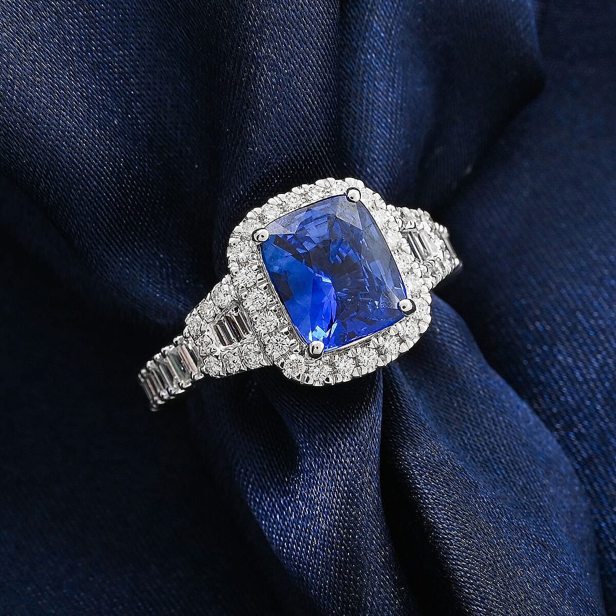 Chairman Collection Certified & Appraised Rhapsody AAAA Ceylon Blue Sapphire and E-F VS Diamond 4.21 ctw Ring in 950 Platinum (Size 8.0)  10.67 Grams image number 1