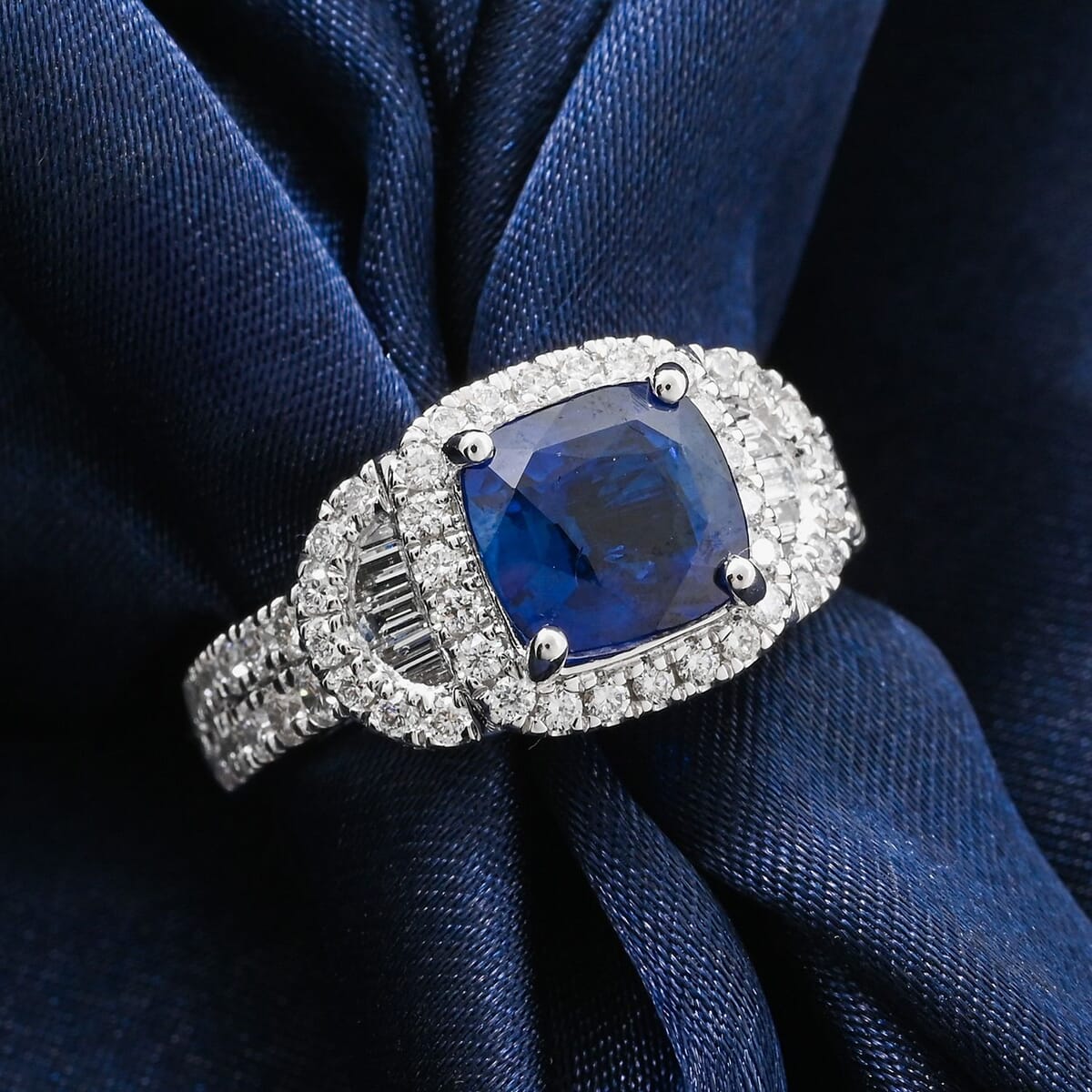 Chairman Collection Certified & Appraised Rhapsody AAAA Ceylon Blue Sapphire and E-F VS Diamond 4.30 ctw Ring in 950 Platinum (Size 7.0)  10.20 Grams image number 1