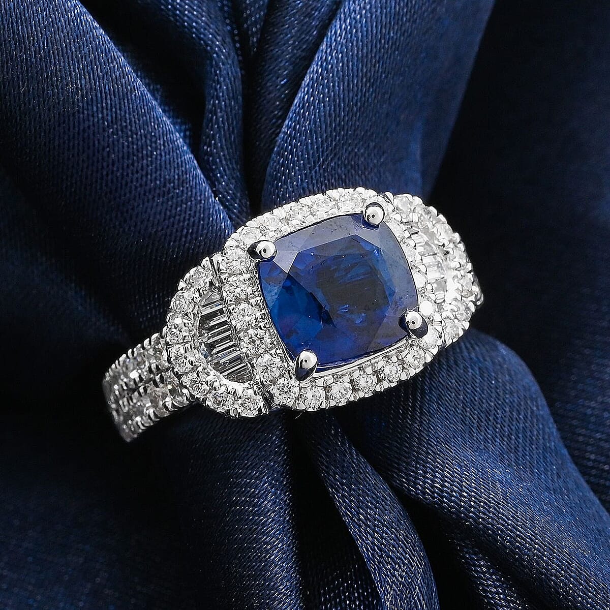 Certified & Appraised Rhapsody 950 Platinum AAAA Ceylon Blue Sapphire, Diamond (E-F, VS) Ring (Size 7.5) (10.20 g) 4.30 ctw image number 1