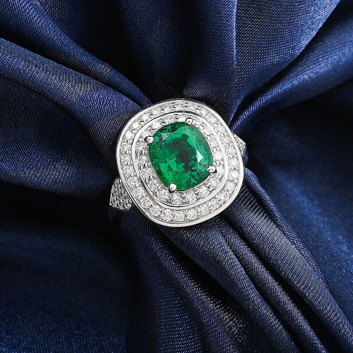 Certified & Appraised Rhapsody 950 Platinum AAAA Brazilian Emerald, Diamond (E-F, VS) Ring (Size 7.5) (13.42 g) 3.45 ctw image number 1