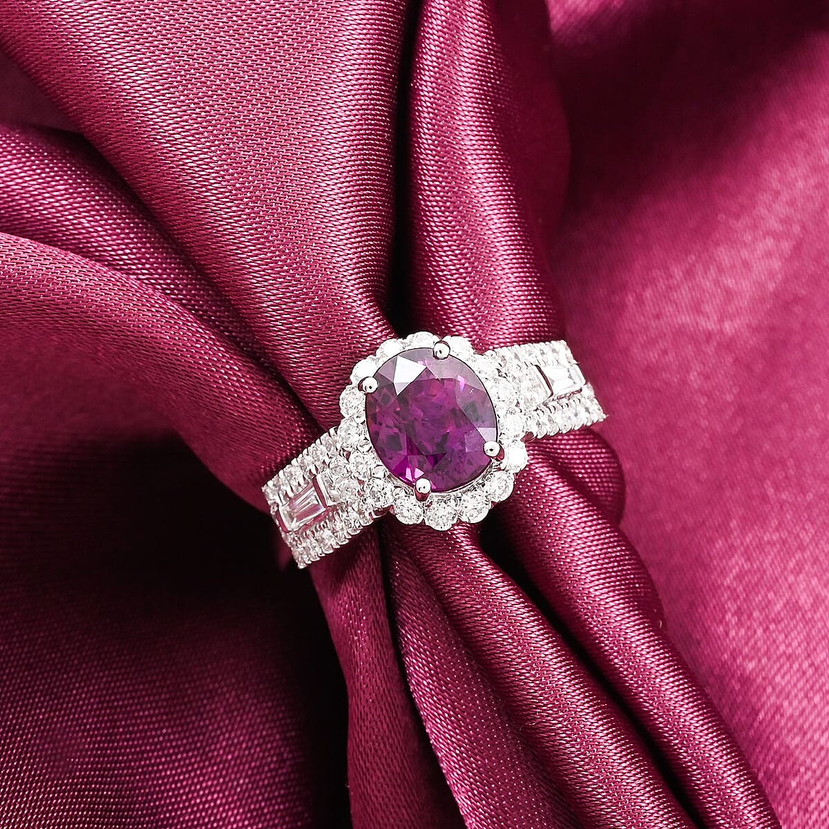 Chairman Collection Certified & Appraised Rhapsody AAAA Purple Sapphire and E-F VS Diamond 3.25 ctw Ring in 950 Platinum (Size 7.0)  8.45 Grams image number 1