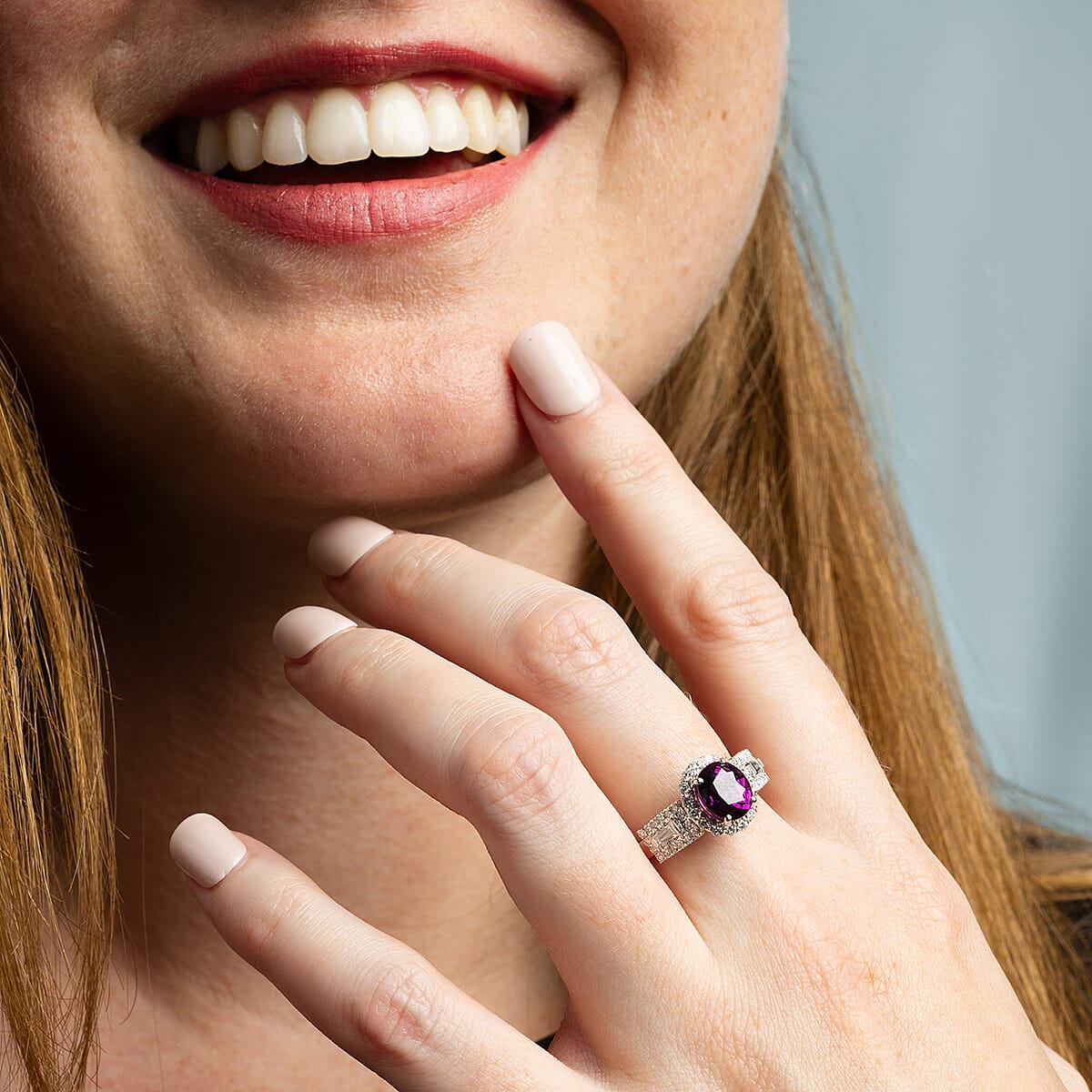 Chairman Collection Certified & Appraised Rhapsody AAAA Purple Sapphire and E-F VS Diamond 3.25 ctw Ring in 950 Platinum (Size 7.0)  8.45 Grams image number 2