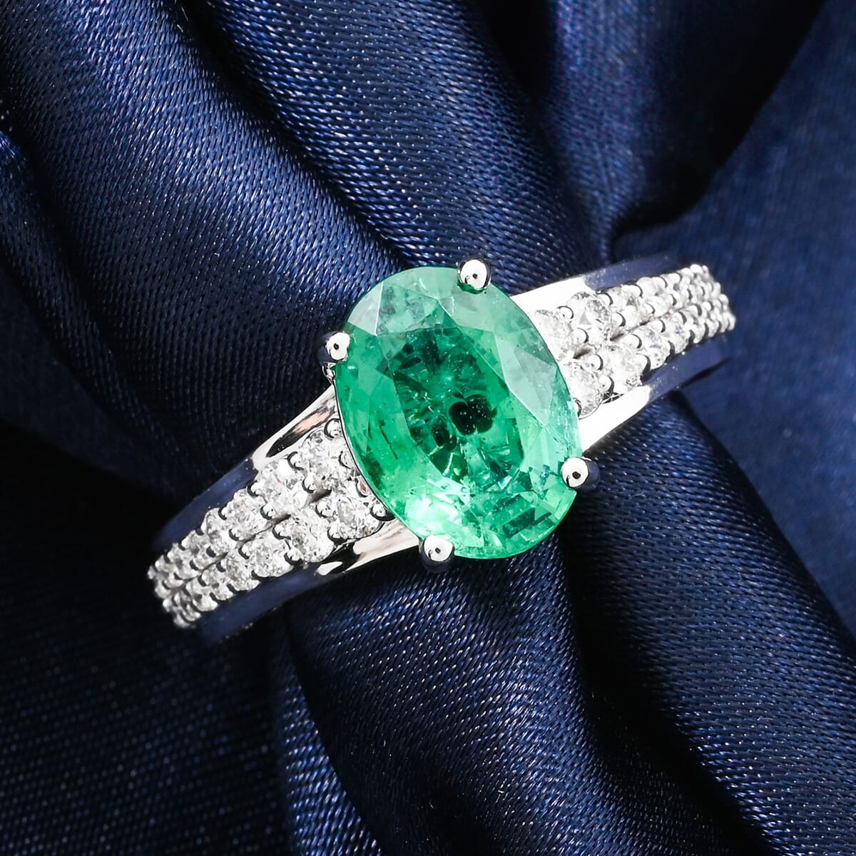 Chairman Collection Certified & Appraised Rhapsody AAAA Brazilian Emerald and E-F VS Diamond 3.35 ctw Ring in 950 Platinum (Size 7.0)  11.33 Grams image number 1