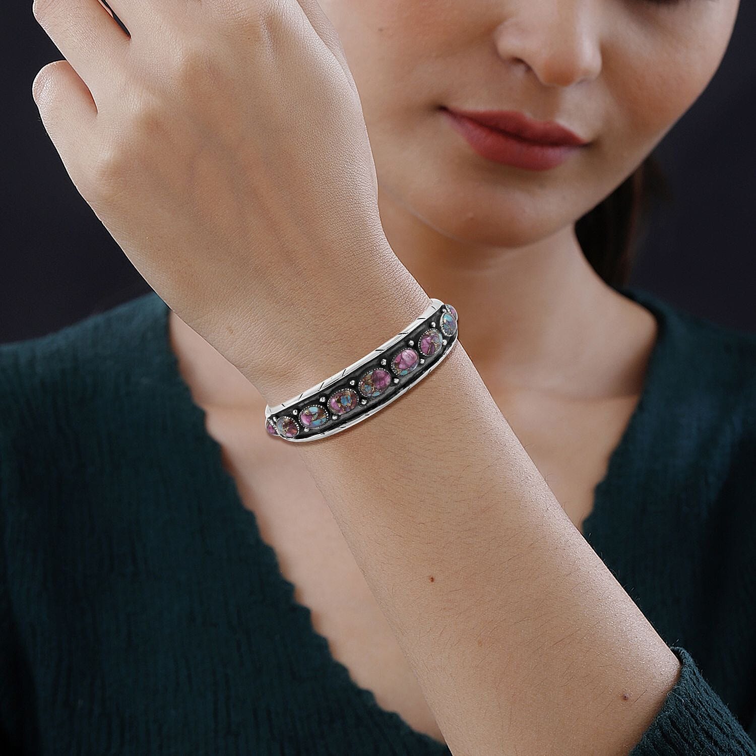 Santa Fe Style Mojave Purple Turquoise 68.00 ctw Cuff Bracelet in Sterling Silver (Adjustable)