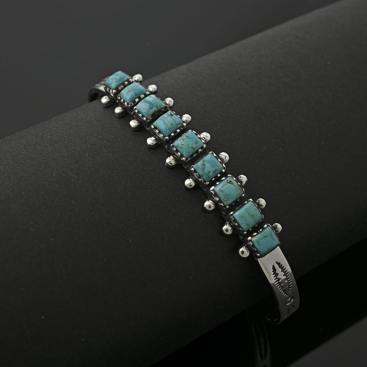 Santa Fe Style Kingman Turquoise 25.00 ctw Cuff Bracelet in Sterling Silver (Adjustable) image number 1