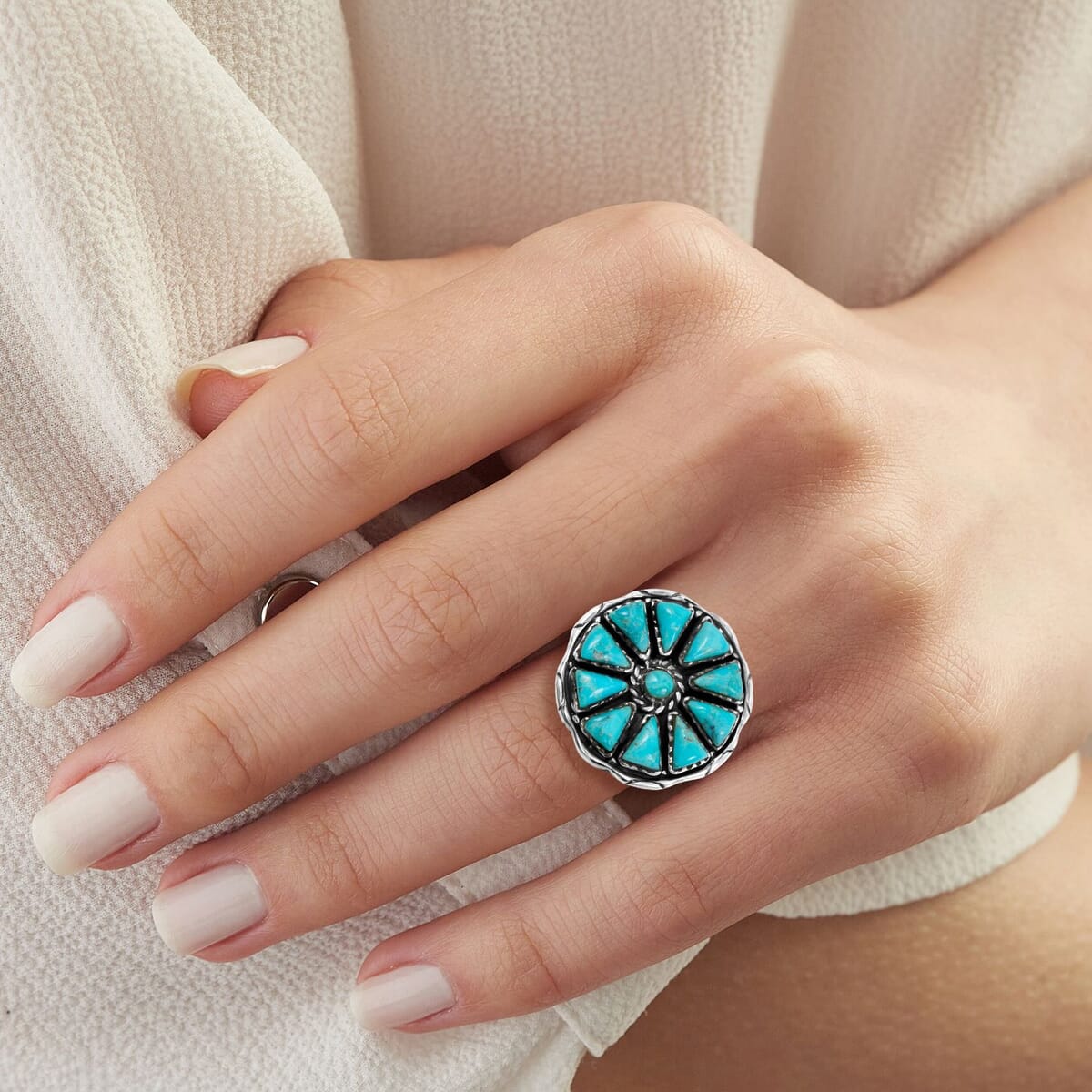 Santa Fe Style Kingman Turquoise 19.00 ctw Ring in Sterling Silver (Size 11.0) image number 2