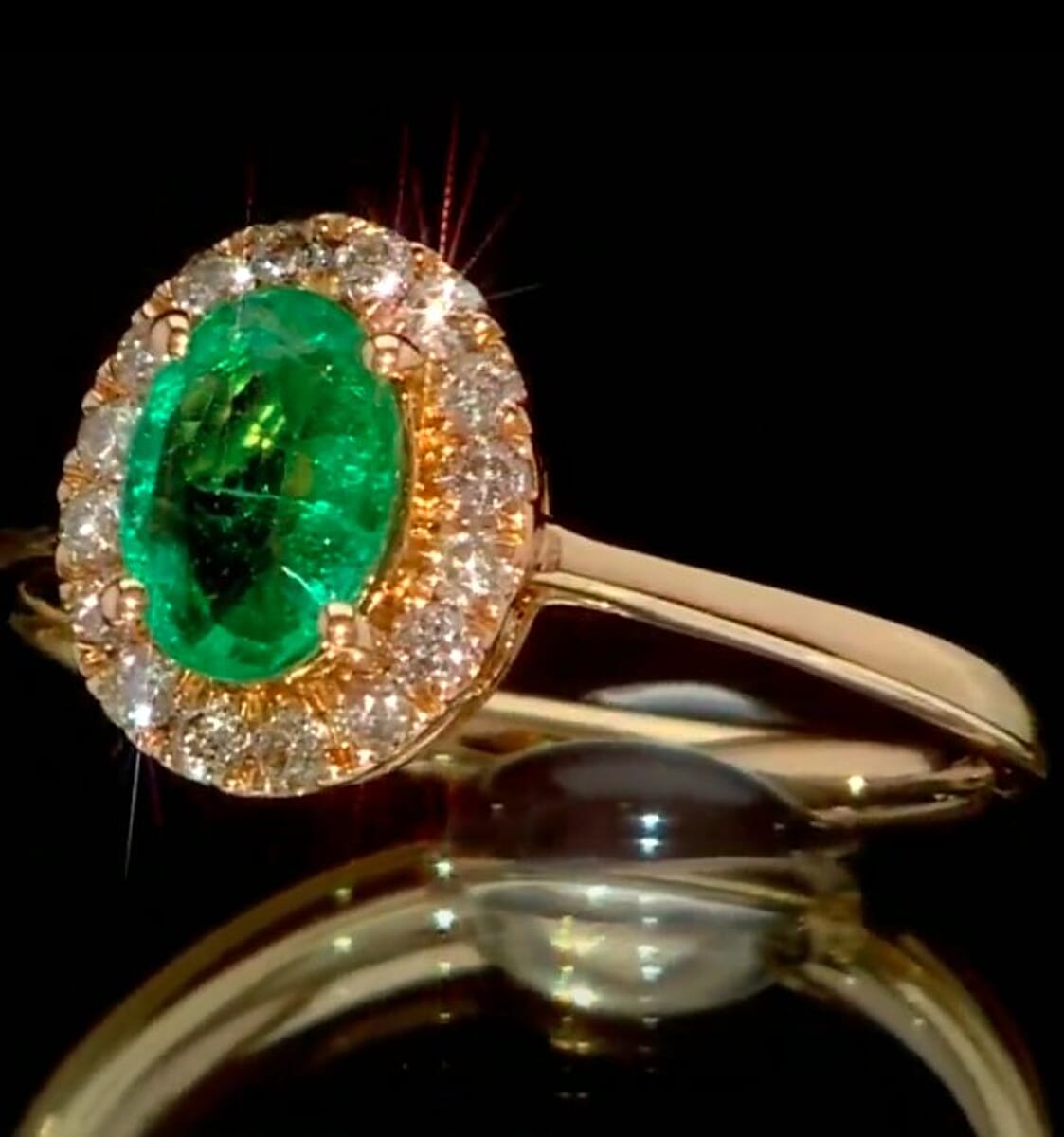 Luxoro AAA Kagem Zambian Emerald and G-H I2 Diamond 1.10 ctw Ring in 14K Yellow Gold (Size 6.0) image number 1
