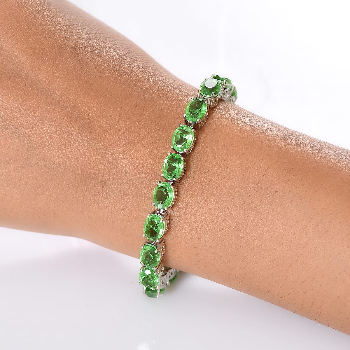 EverTrue Chartreuse Quartz (Triplet) 24.70 ctw Bracelet in Platinum Bond (7.25 In) image number 2
