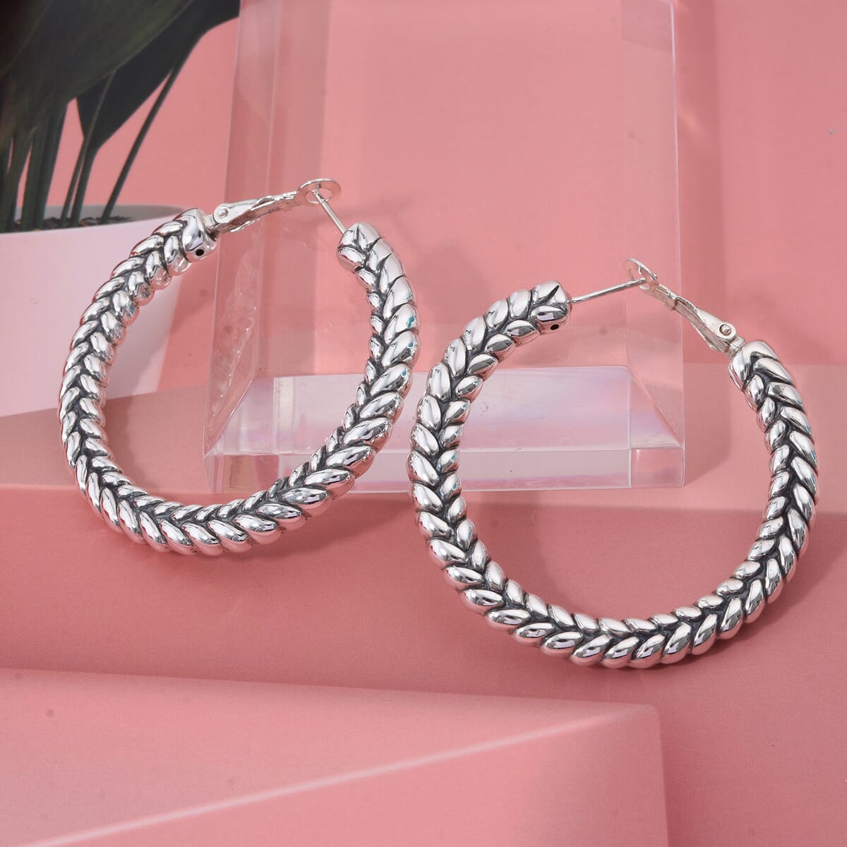D'Joy Woven Leaves Hoop Earrings in Sterling Silver 5.9 Grams image number 1