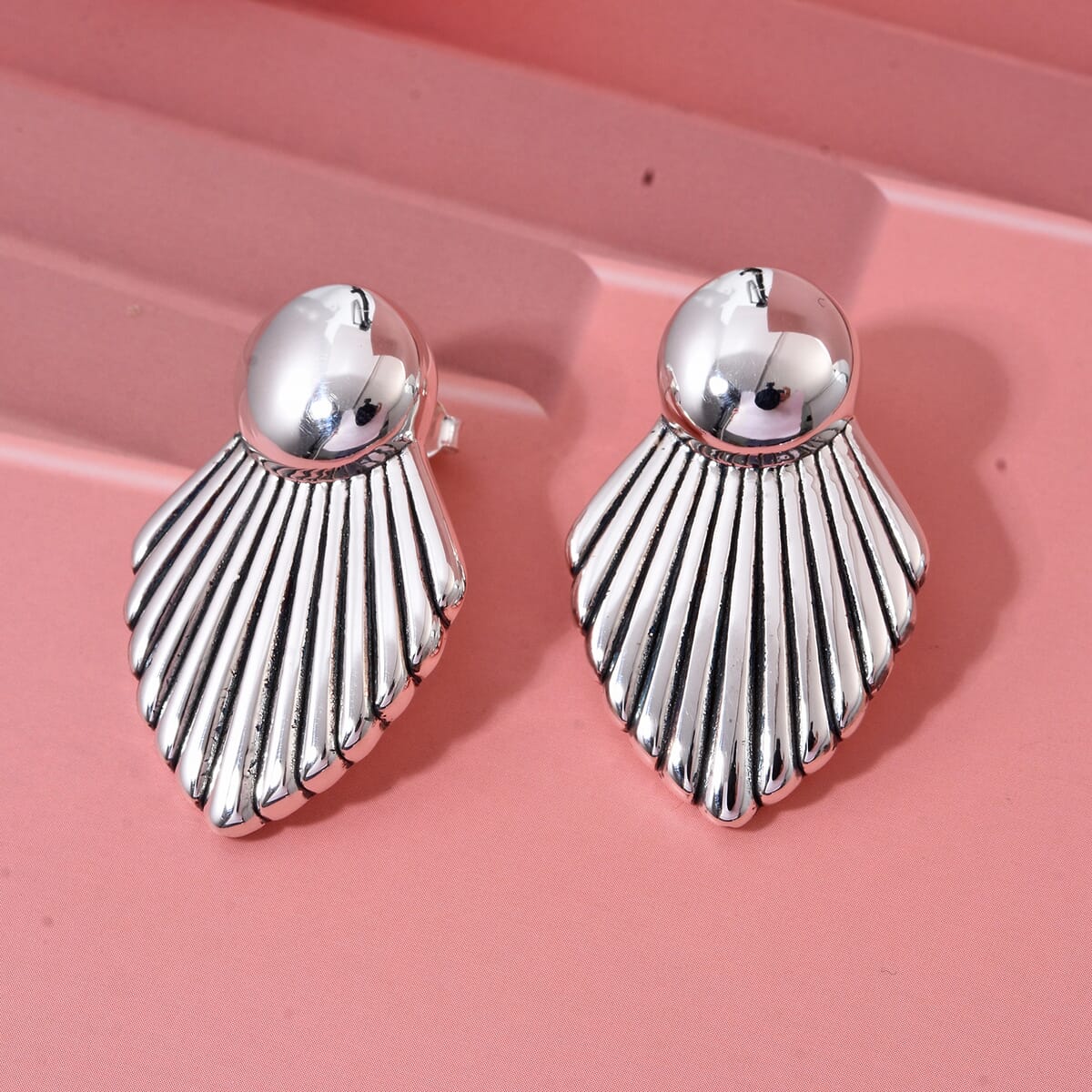 D'Joy Seashell Earrings in Sterling Silver 9.10 Grams image number 1