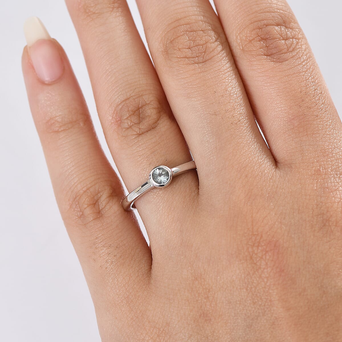 D'Joy Poke Free Premium Mangoro Aquamarine 0.25 ctw Solitaire Ring in Rhodium Over Sterling Silver (Size 8.0) image number 2