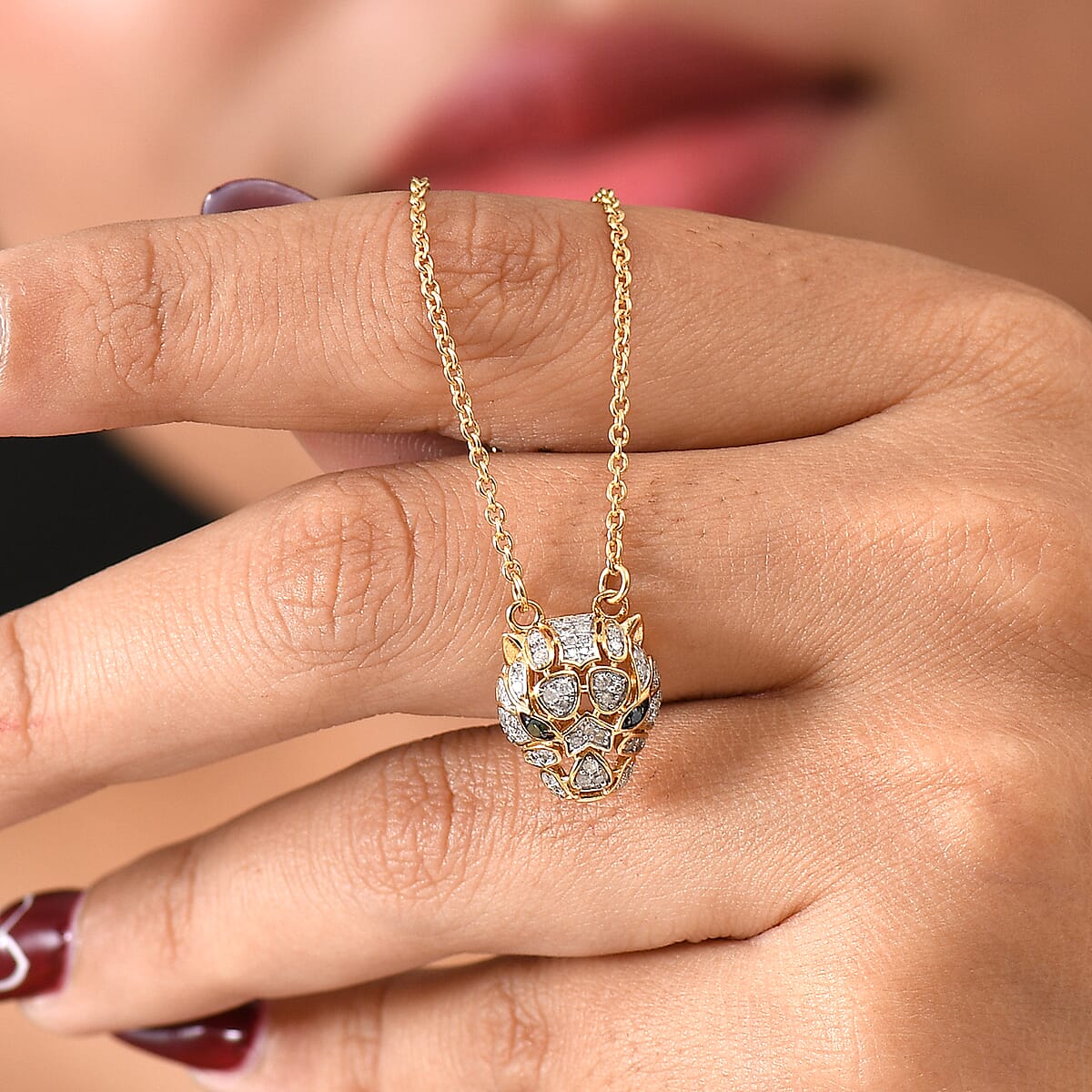 GP Trionfo Collection Green and White Diamond 0.25 ctw Tiger Necklace 18 Inches in 18K Vermeil Yellow Gold Over Sterling Silver image number 3