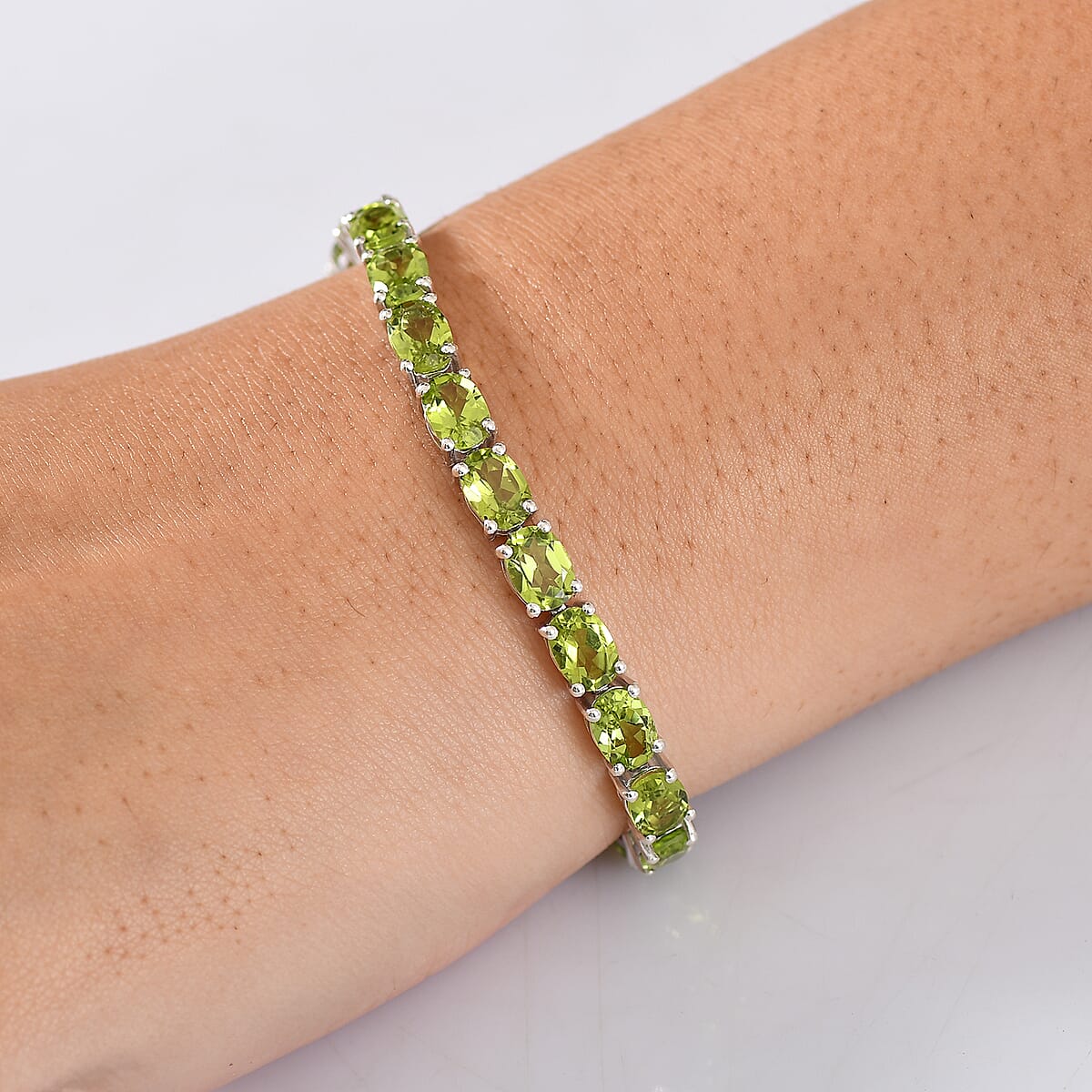 D'Joy Hebei Peridot 18.20 ctw Vines in Garden Bracelet in Rhodium Over Sterling Silver (6.50 In) image number 2