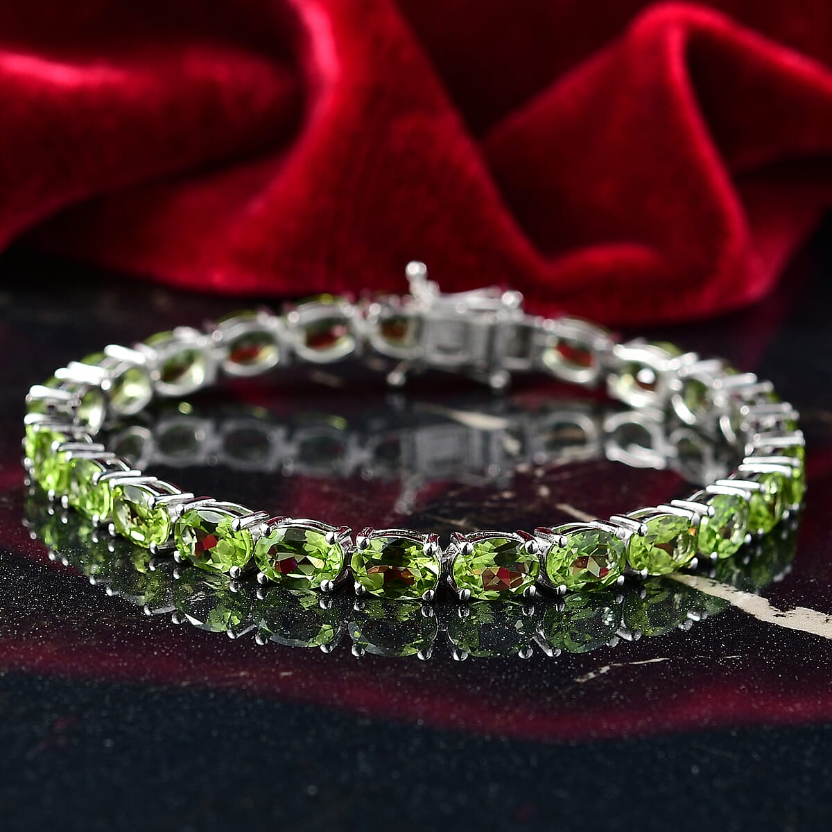 D'Joy Hebei Peridot 19.15 ctw Vines in Garden Bracelet in Rhodium Over Sterling Silver (7.25 In) image number 1