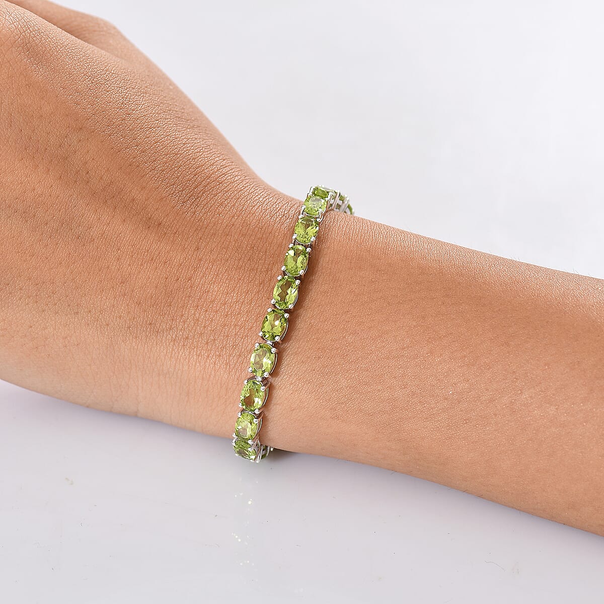 D'Joy Hebei Peridot 19.15 ctw Vines in Garden Bracelet in Rhodium Over Sterling Silver (7.25 In) image number 2