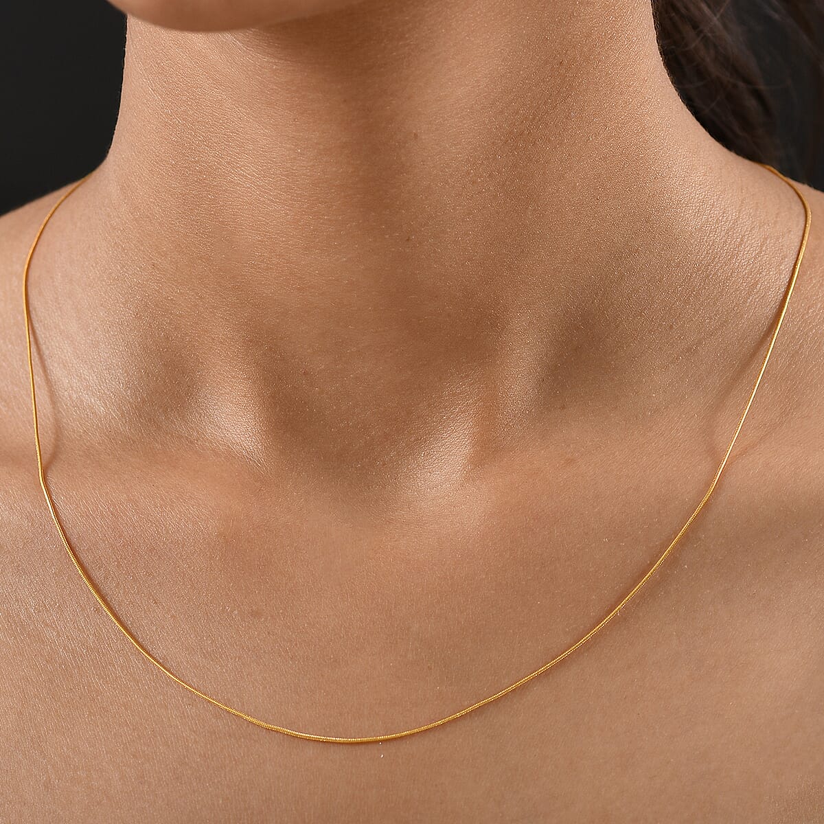 22K Yellow Golden Serpent Chain Necklace 20 Inches 4.16 Grams image number 2