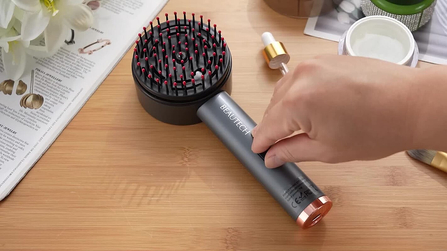 Livmore Grey Vibration Massage Comb
