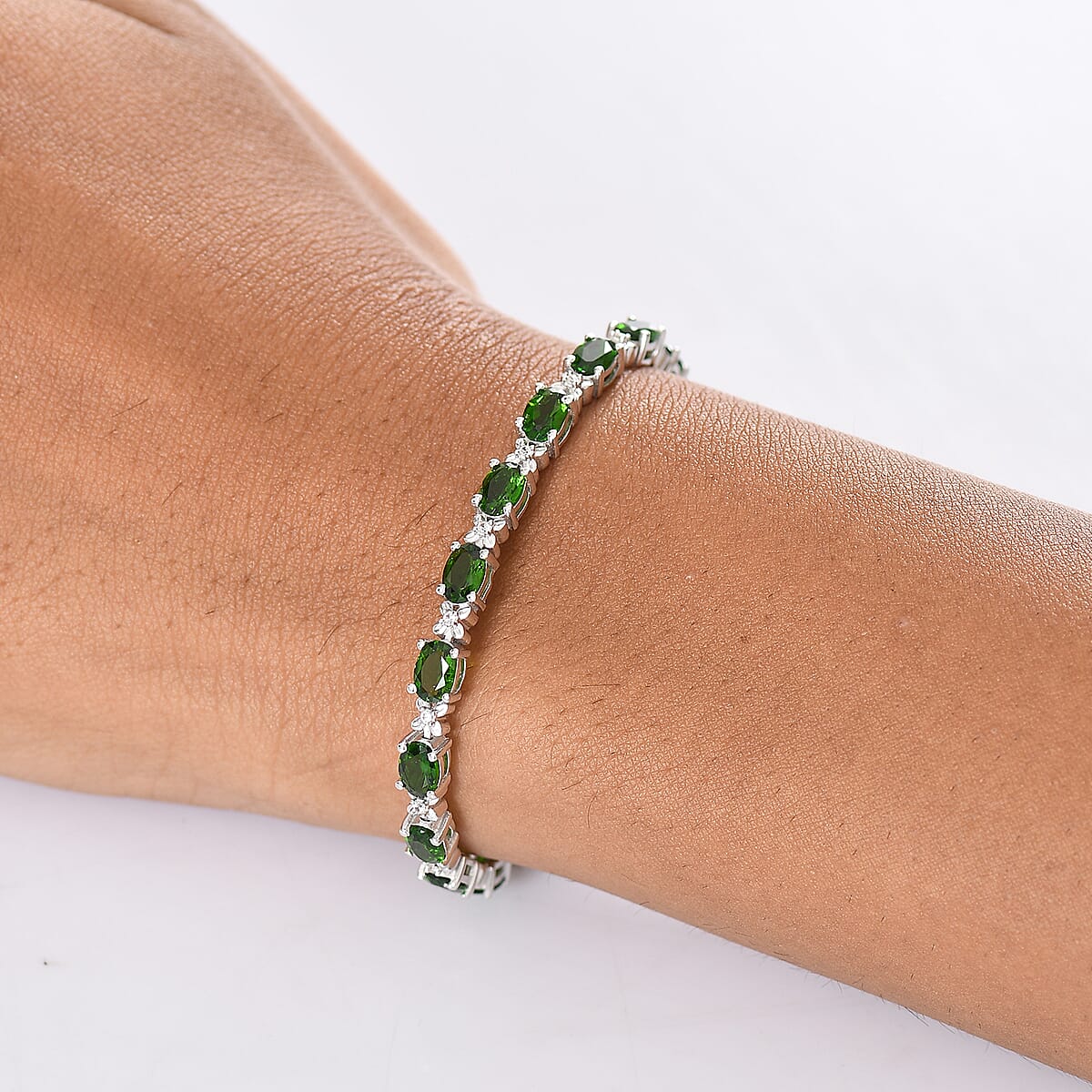Doorbuster D’Joy Chrome Diopside and White Zircon 9.75 ctw Four Leaf Clover Bracelet in Rhodium Over Sterling Silver (7.25 In) image number 2