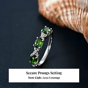 D'Joy Chrome Diopside and White Zircon 1.30 ctw Four Leaf Clover Ring in Rhodium Over Sterling Silver (Size 9.0)
