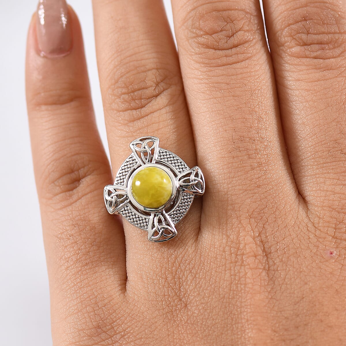 D'Joy Connemara Marble 2.25 ctw Irish Line of Faith Celtic Cross Ring in Platinum Over Sterling Silver (Size 7.0) image number 2