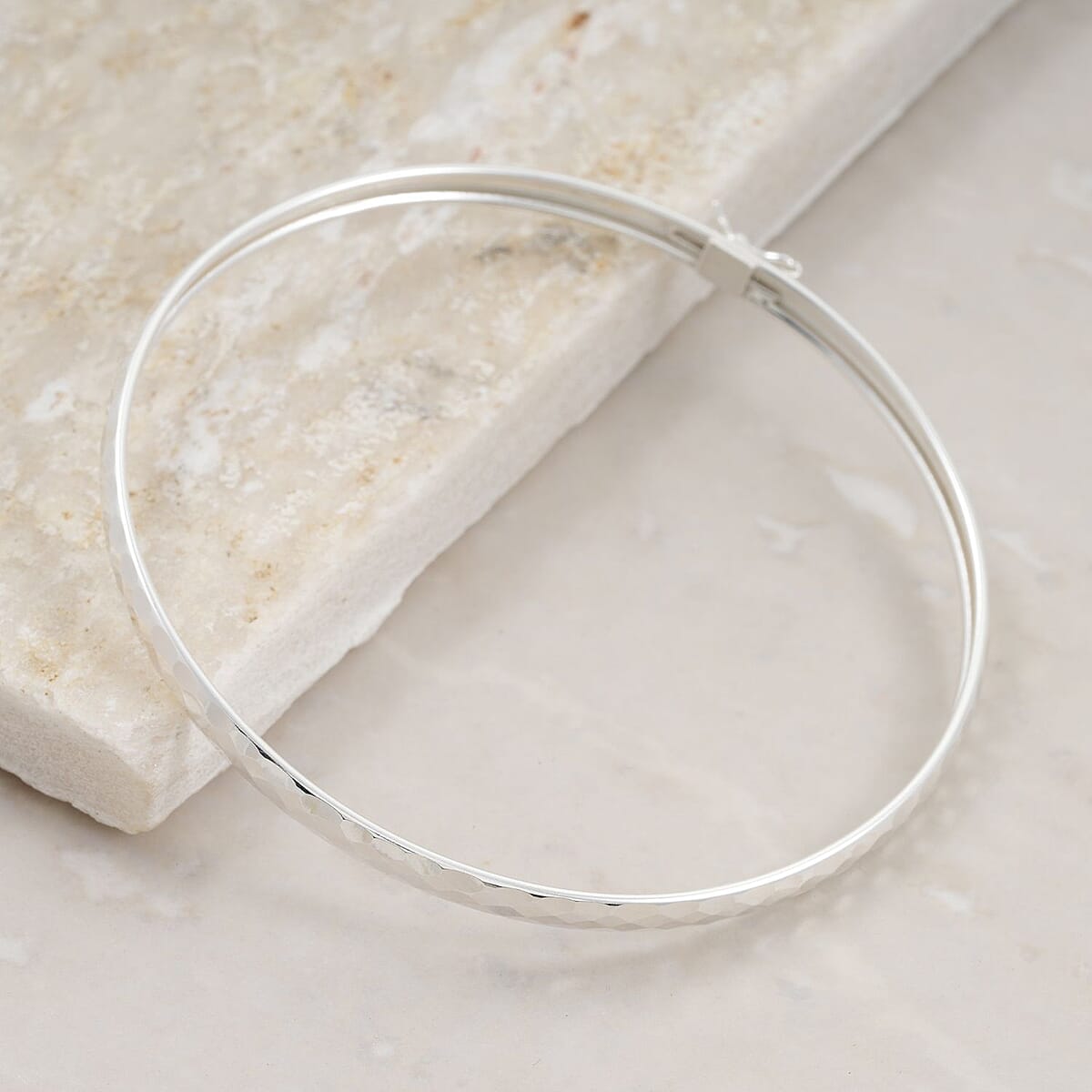 Sterling Silver Bangle Bracelet (7.50 In) 4 Grams image number 1