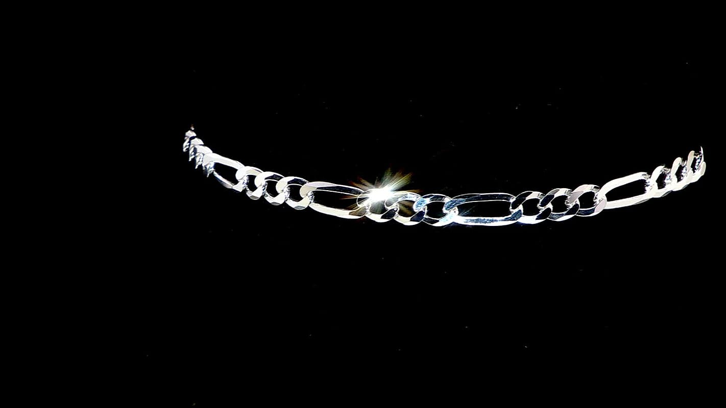 Italian made Sterling Silver Link Chain Bracelet (7.00 In) 3.90 Grams