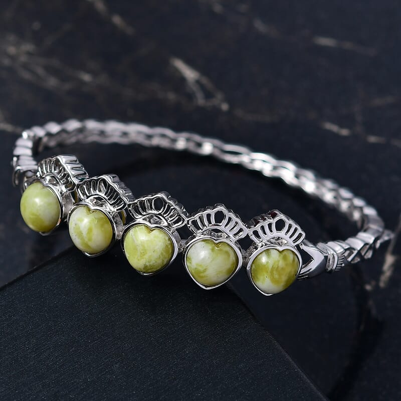 EverTrue Connemara Marble 14.65 ctw Guardian Claddagh Bangle Bracelet in Platinum Bond (7.25 In)