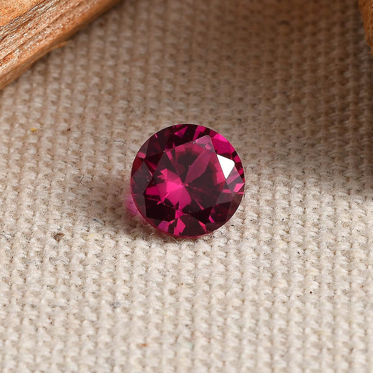 AA Lab Created Ruby (Rnd 7.5 mm) 3.55 ctw Loose Gemstone image number 1