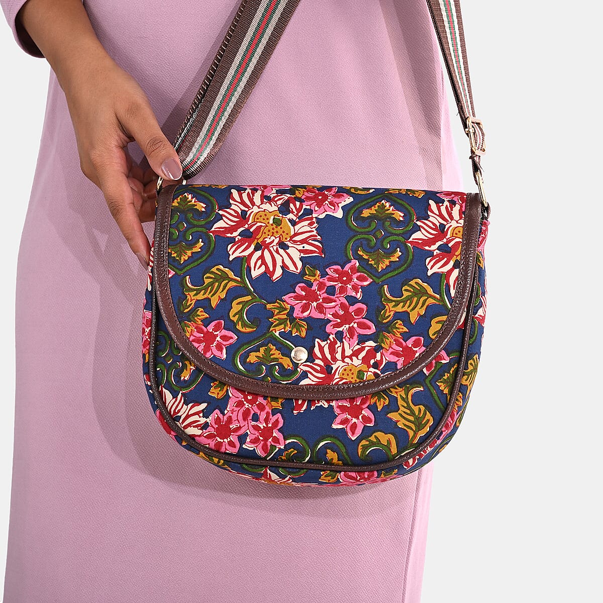 Tamsy Royal Blue Eye Catching Floral Print Cotton Sling Bag with Magnetic Flap Clouser image number 4