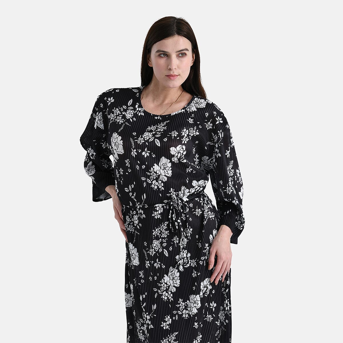 Tamsy Black Pleated 3/4 Sleeve Midi Dress with Waist Tie Belt - One Size Fits Most image number 4