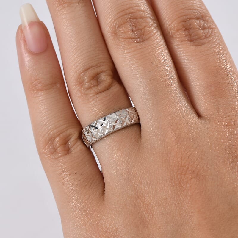 D'Joy Diamond-cut Band Ring in Platinum Over Sterling Silver (Size 10.0) 3.15 Grams